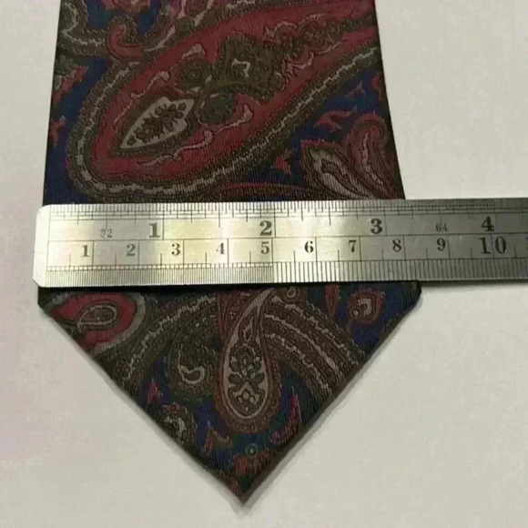 Jsaco‎ tie - Picture 2 of 3